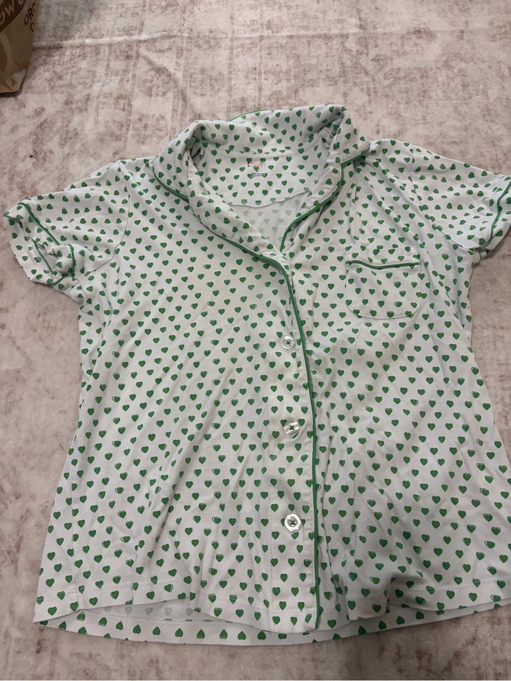 Roller Rabbit White Short Sleeve Pajama Top with Green Heart Print